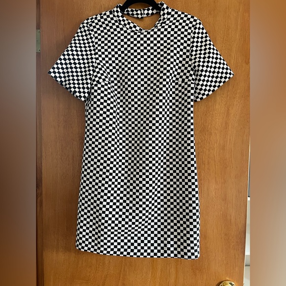 Dresses & Skirts - Retro Checkered Dress/ worn once